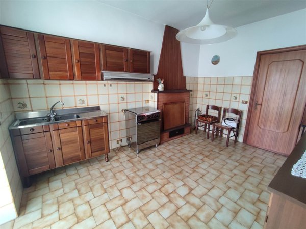 casa indipendente in vendita a Fivizzano in zona Gragnola
