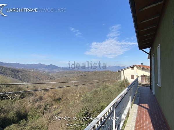 casa indipendente in vendita a Fivizzano
