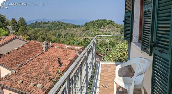 casa indipendente in vendita a Fivizzano in zona Gragnola