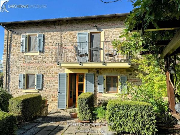 casa indipendente in vendita a Fivizzano in zona San Terenzo