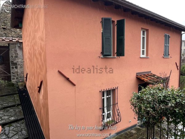 casa indipendente in vendita a Fivizzano