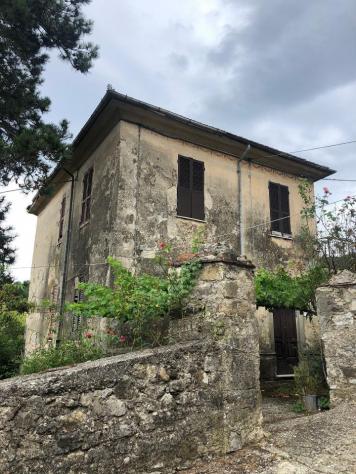 casa indipendente in vendita a Fivizzano in zona Terenzano