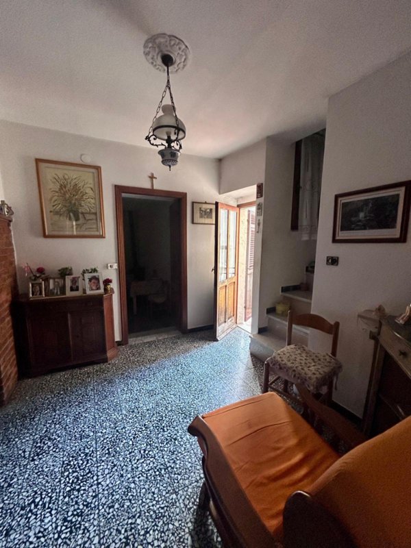 casa semindipendente in vendita a Fivizzano