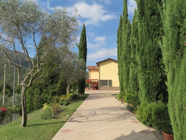 casa indipendente in vendita a Fivizzano
