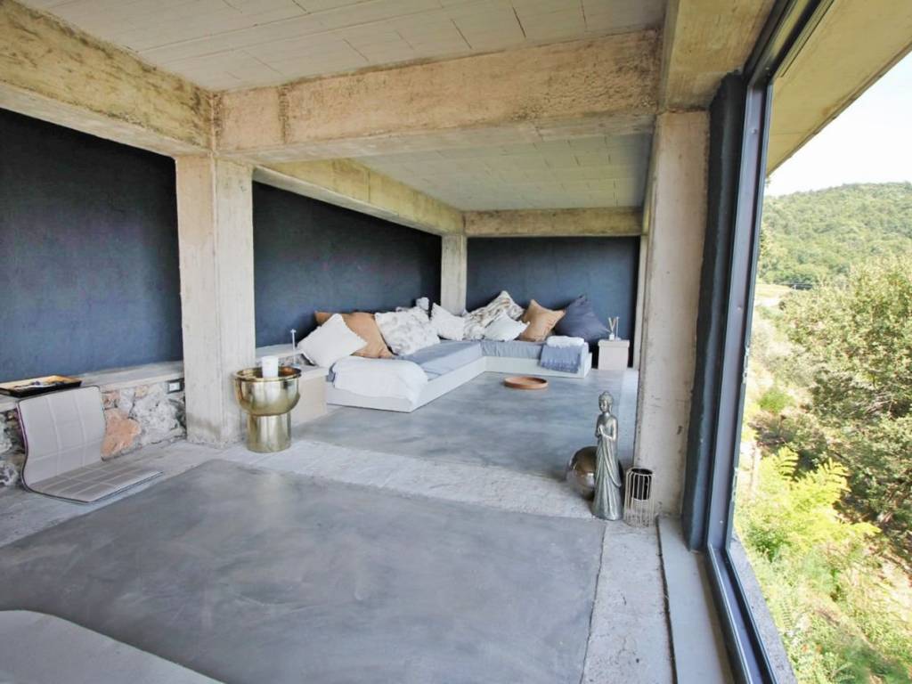 esavano in vendita a Fivizzano in zona Agnino