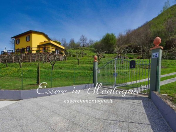 casa indipendente in vendita a Fivizzano in zona Tenerano