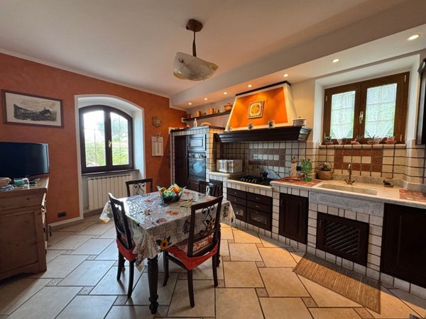 casa semindipendente in vendita a Fivizzano in zona Groppoli