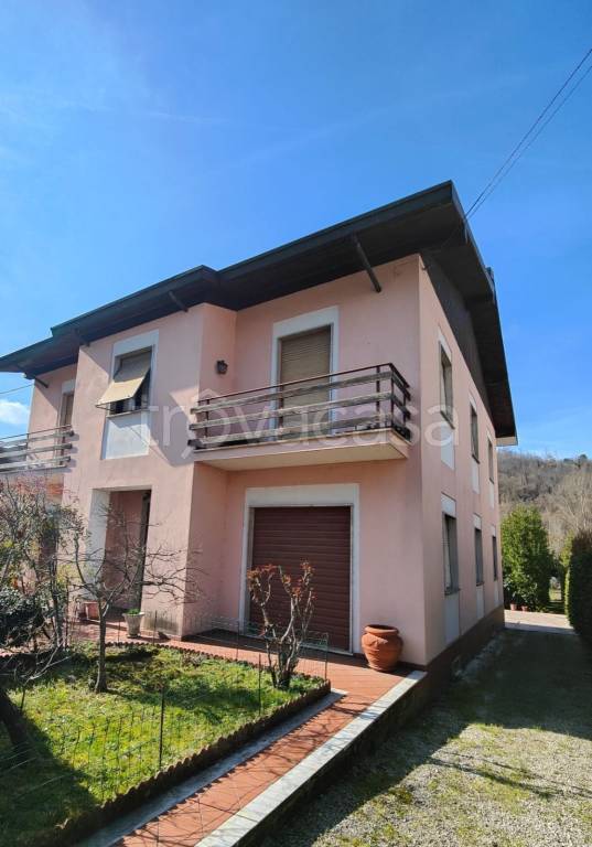 casa indipendente in vendita a Fivizzano in zona Gragnola