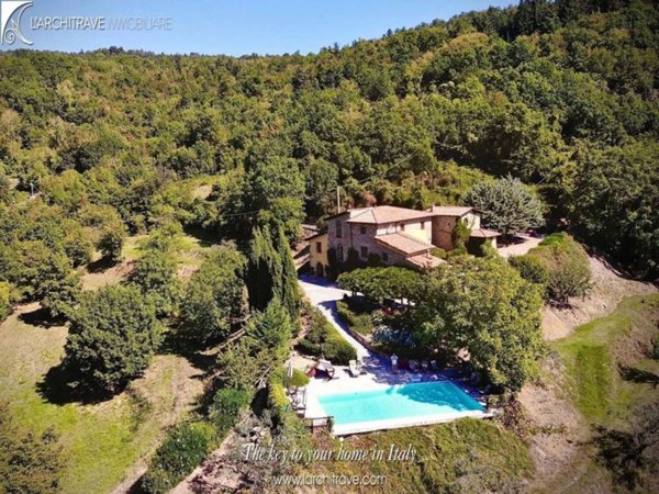 casa indipendente in vendita a Fivizzano in zona Magliano