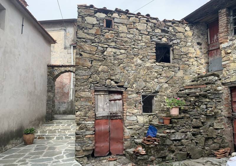 casa indipendente in vendita a Fivizzano in zona Corsano