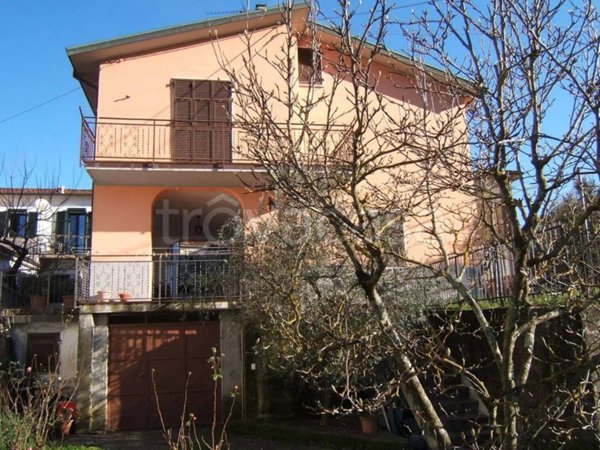 casa indipendente in vendita a Fivizzano