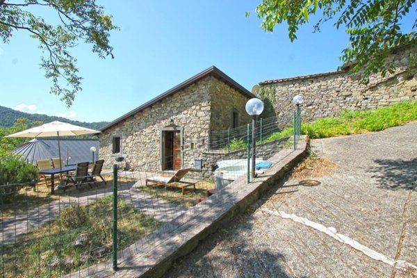 casa indipendente in vendita a Fivizzano