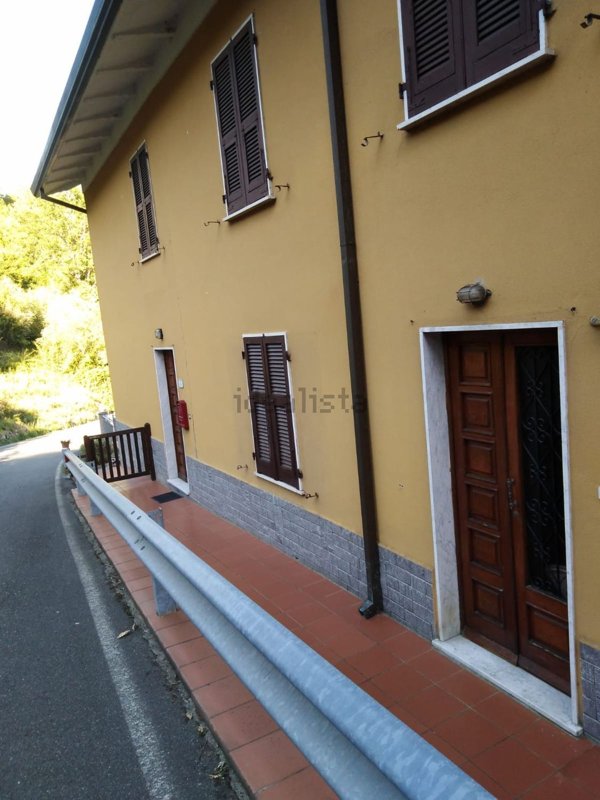 casa indipendente in vendita a Fivizzano
