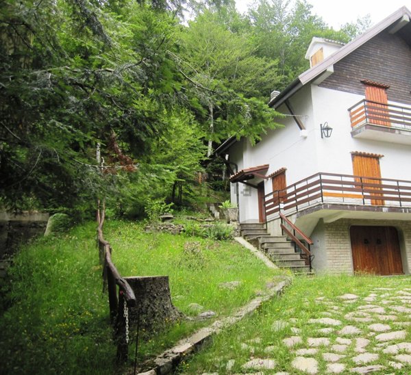 casa indipendente in vendita a Fivizzano