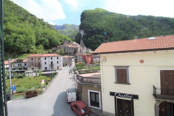 appartamento in vendita a Fivizzano in zona Equi Terme
