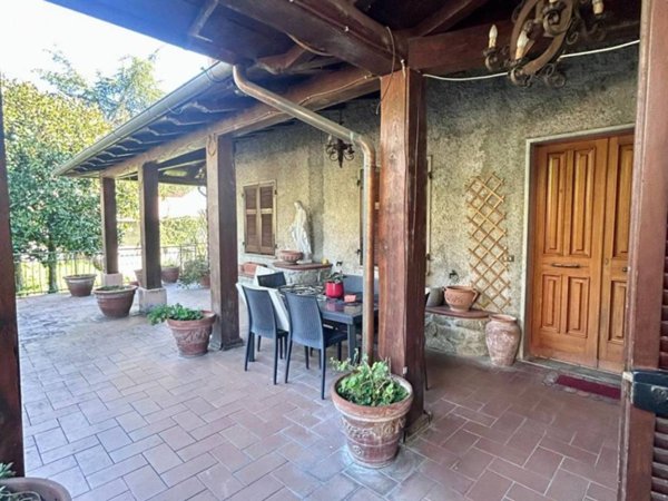 casa indipendente in vendita a Fivizzano in zona Magliano