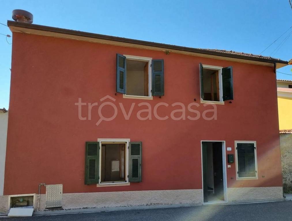 casa indipendente in vendita a Fivizzano