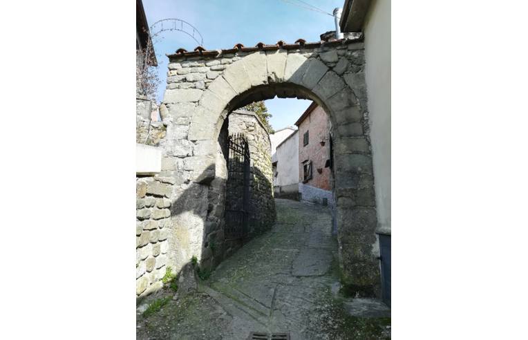 casa indipendente in vendita a Fivizzano in zona Gassano