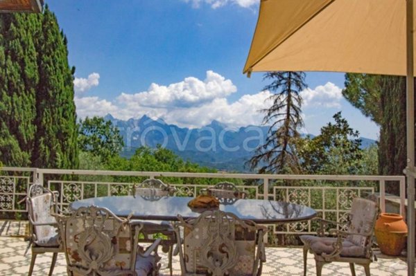 casa indipendente in vendita a Fivizzano