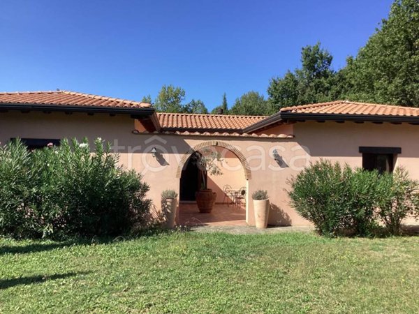 casa indipendente in vendita a Fivizzano