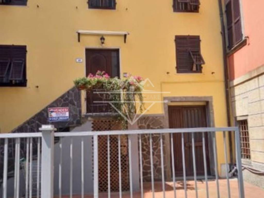 appartamento in vendita a Fivizzano in zona Gragnola