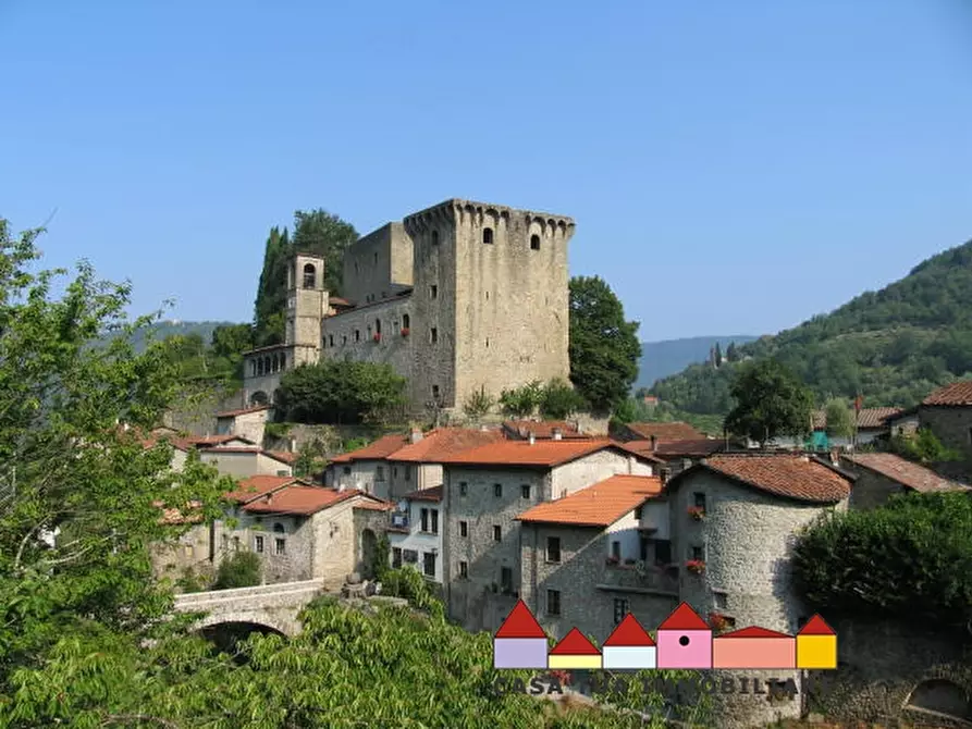 casa indipendente in vendita a Fivizzano in zona Verrucola