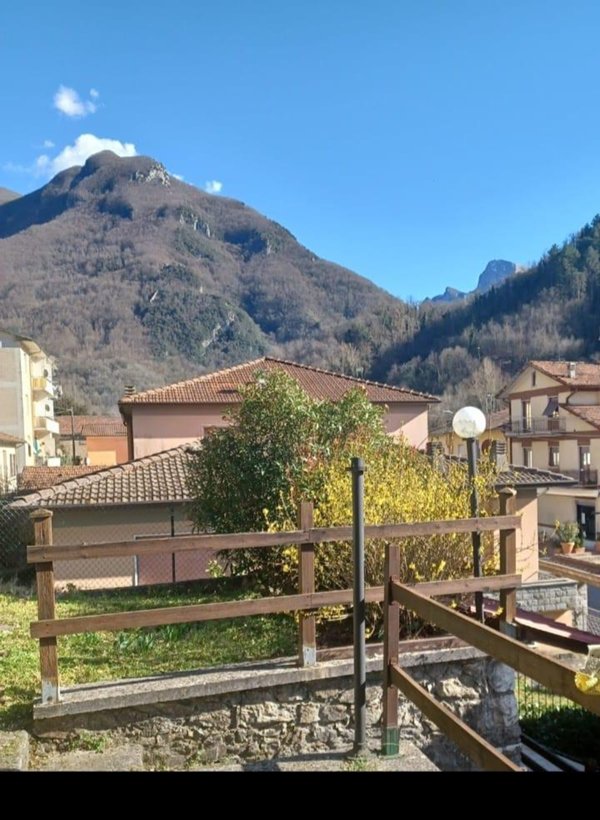 casa indipendente in vendita a Fivizzano in zona Pò
