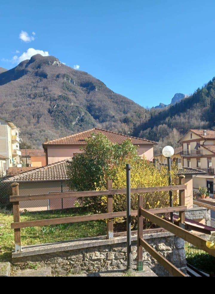 casa indipendente in vendita a Fivizzano in zona Pò