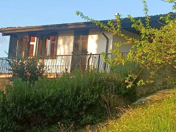 casa indipendente in vendita a Fivizzano