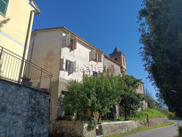 casa indipendente in vendita a Fivizzano
