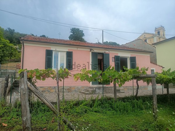 casa indipendente in vendita a Fivizzano