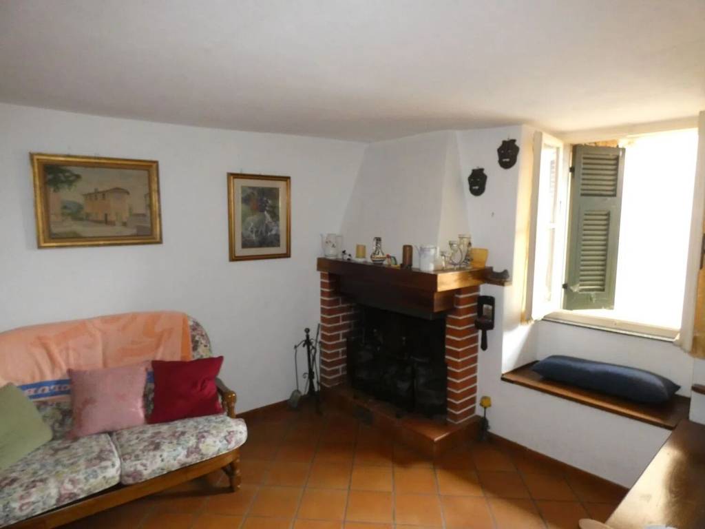 casa indipendente in vendita a Fivizzano