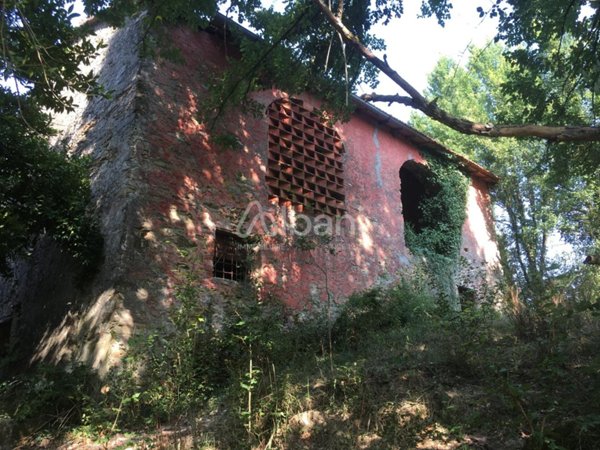 terreno agricolo in vendita a Fivizzano in zona Ceserano