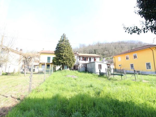 casa indipendente in vendita a Fivizzano in zona Rometta