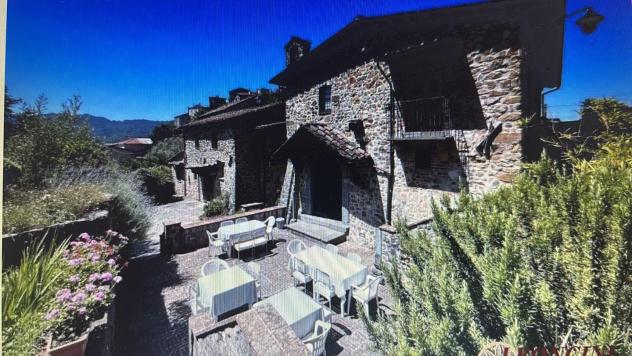casa indipendente in vendita a Fivizzano in zona San Terenzo