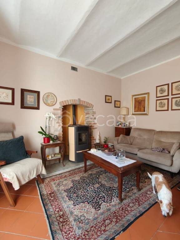 casa indipendente in vendita a Fivizzano