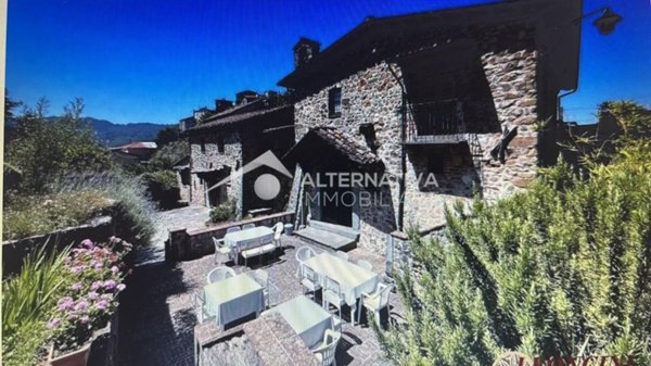 casa indipendente in vendita a Fivizzano in zona San Terenzo
