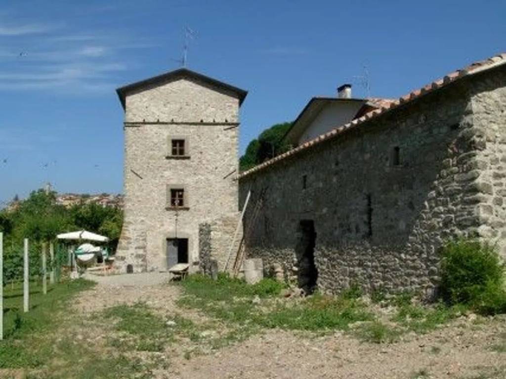 intera palazzina in vendita a Fivizzano in zona Gragnola