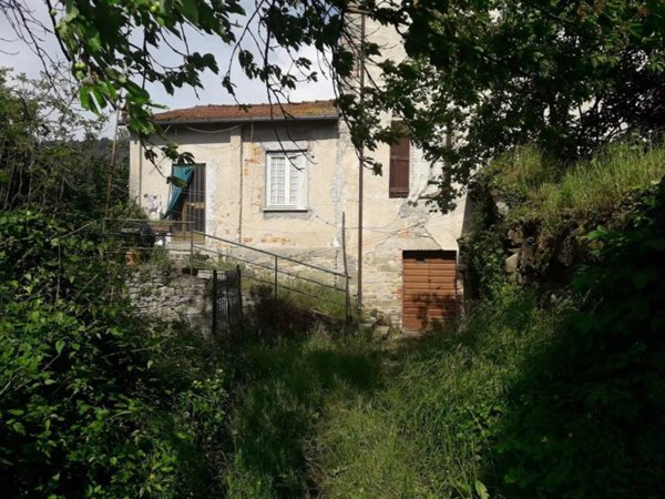 casa indipendente in vendita a Fivizzano