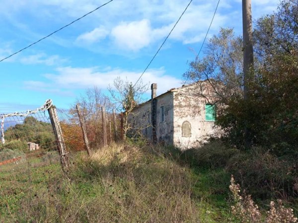 casa indipendente in vendita a Fivizzano