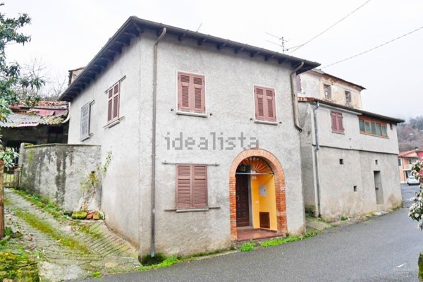 casa indipendente in vendita a Fivizzano