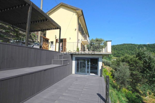 casa indipendente in vendita a Fivizzano