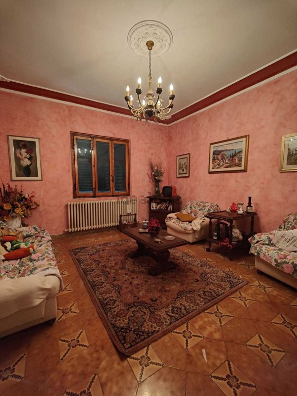 casa indipendente in vendita a Fivizzano