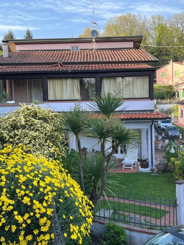 casa indipendente in vendita a Fivizzano in zona Pò