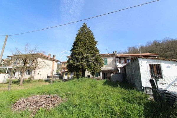 casa indipendente in vendita a Fivizzano in zona Rometta