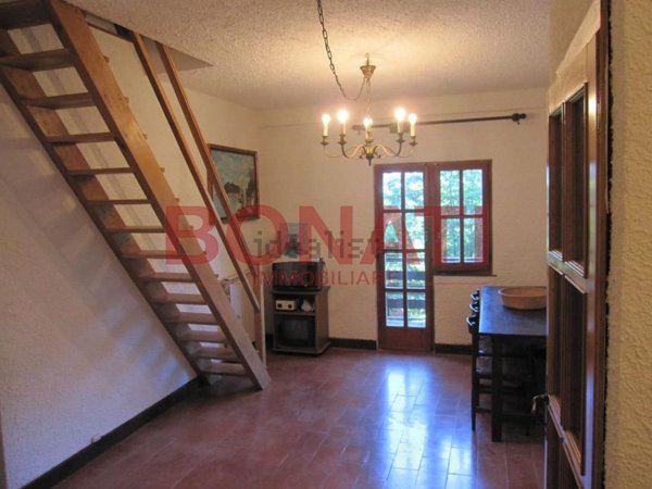 casa indipendente in vendita a Fivizzano