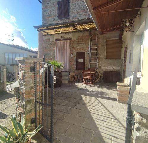 casa indipendente in vendita a Fivizzano