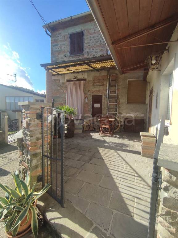 casa indipendente in vendita a Fivizzano