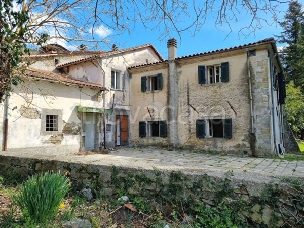 casa indipendente in vendita a Fivizzano