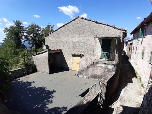 casa indipendente in vendita a Fivizzano